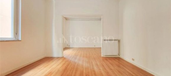 5 rooms Apartment in Palermo, Italy No. 52253 8