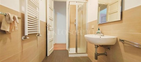 5 rooms Apartment in Palermo, Italy No. 52253 11