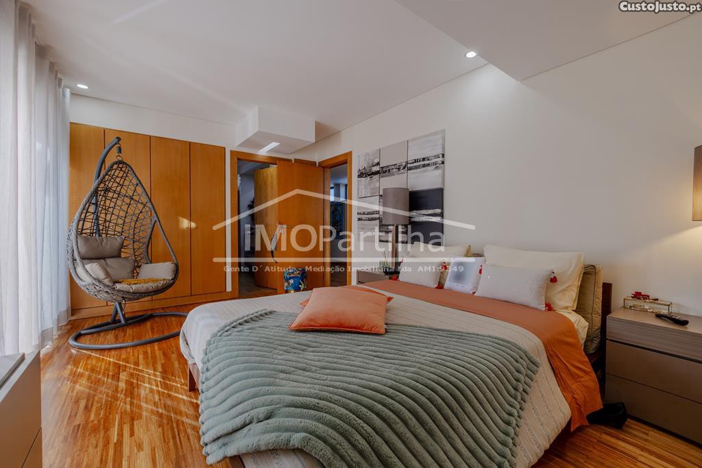 5 bedrooms House in Cascais, Portugal No. 120220