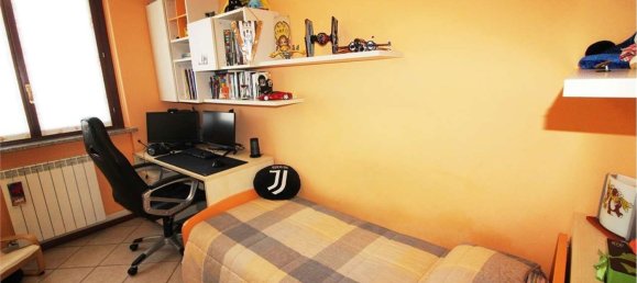 4 rooms Apartment in Dalmine, Italy No. 54790 19