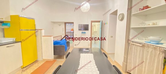 Квартира с 3 комнатами в Чефалу, Италия № 162561 4