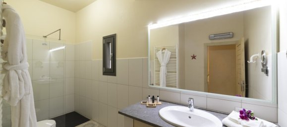 5 bedrooms Villa in Agios Nikolaos, Greece No. 6217 19