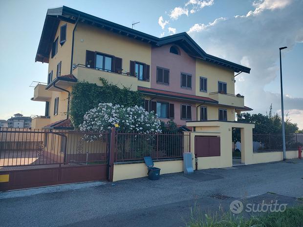 6 rooms Apartment in Arluno, Italy No. 279766