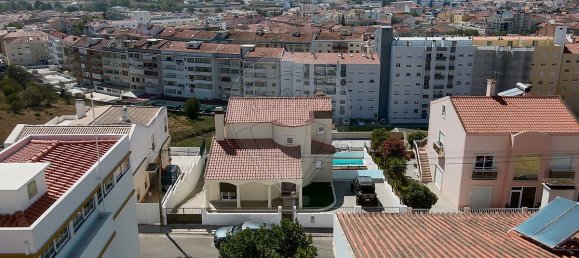 4 bedrooms House in Torres Vedras, Portugal No. 49295 3