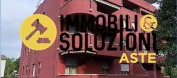 5 rooms Apartment in Treviglio, Italy No. 6100 5