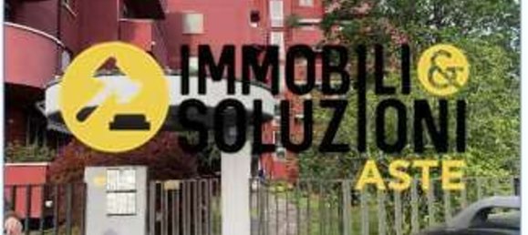 5 rooms Apartment in Treviglio, Italy No. 6100 2