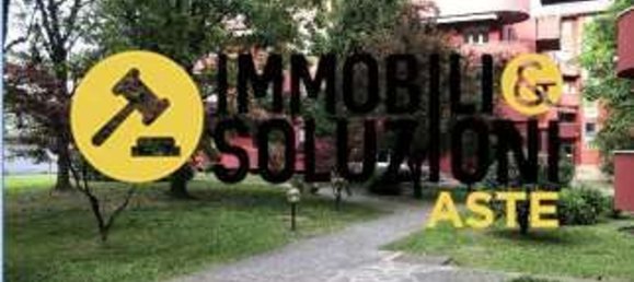 5 rooms Apartment in Treviglio, Italy No. 6100 3