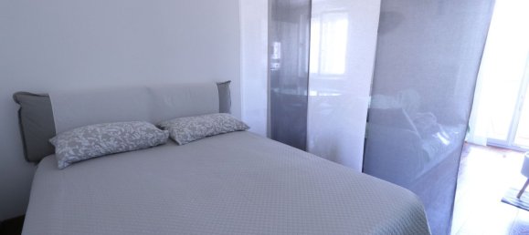 Apartamento de 2 dormitorios en Genoa, Italy No. 335702 14