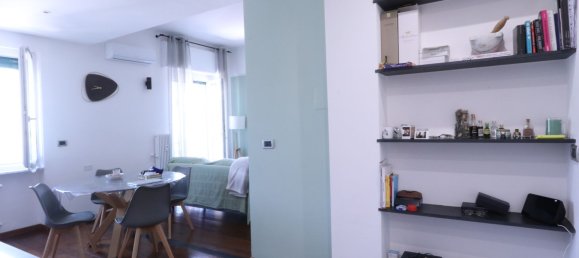 Apartamento de 2 dormitorios en Genoa, Italy No. 335702 6