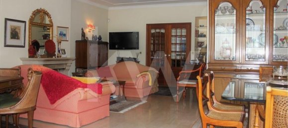 3 bedrooms Apartment in Lisbon, Portugal No. 69173 5