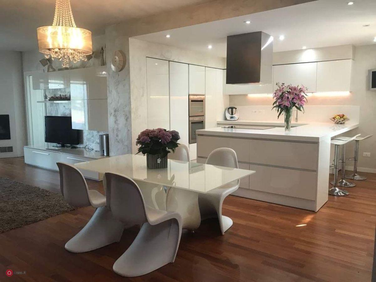 Casa de 6 habitaciónes en Fossalta di Portogruaro, Italy No. 90697