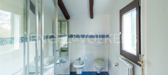 Дом с 10 комнатами в Пьяноро, Италия № 125668 27