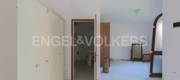 Дом с 10 комнатами в Пьяноро, Италия № 125668 28