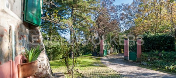 Дом с 10 комнатами в Пьяноро, Италия № 125668 34