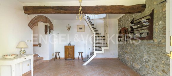 Дом с 10 комнатами в Пьяноро, Италия № 125668 21