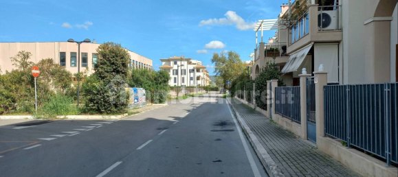 2 Schlafzimmer Wohnung in Orbetello, Italy, Nr. 169011 5