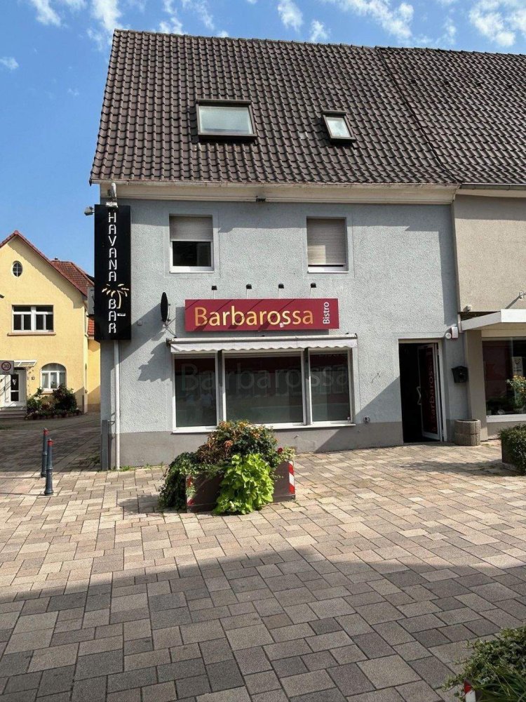 7 rooms Building in Breisgau-Hochschwarzwald, Germany No. 274320