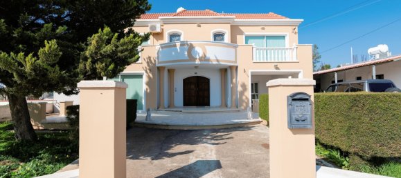 Вилла с 4 спальнями в Паралимни, Кипр № 21821 12