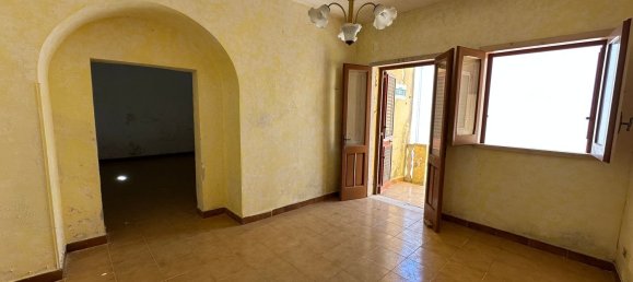 5 Schlafzimmer Haus in Ortelle, Italy, Nr. 369810 4