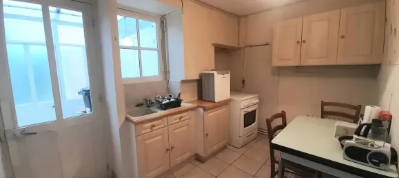 9-Zimmer Haus in Chateauroux, France, Nr. 77298 4