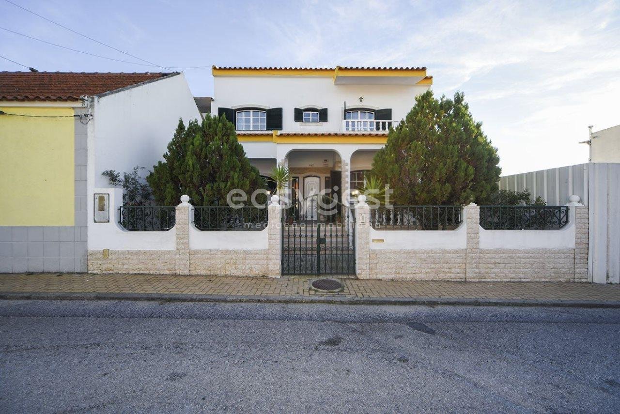 5 bedrooms Villa in Montijo, Portugal No. 121045