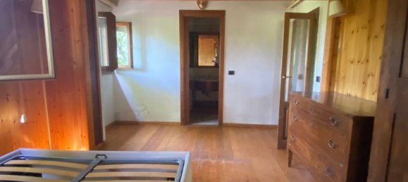 Villa de 6 dormitorios en Passignano sul Trasimeno, Italy No. 377496 11