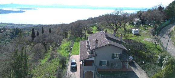 9 rooms Villa in Passignano sul Trasimeno, Italy No. 55660 22