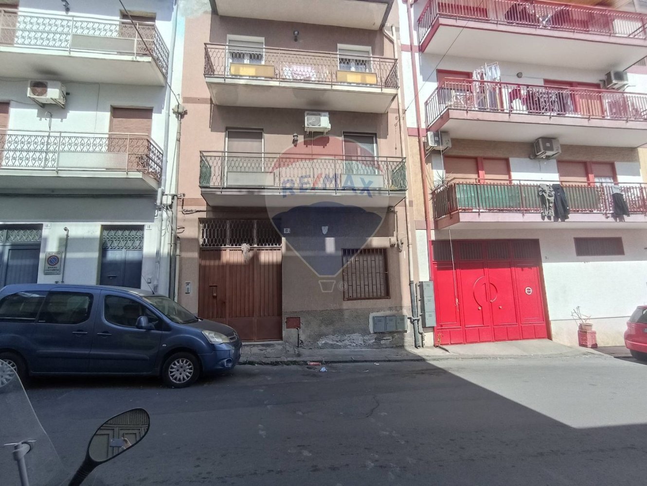 3 bedrooms Apartment in Catania, Italy No. 391638