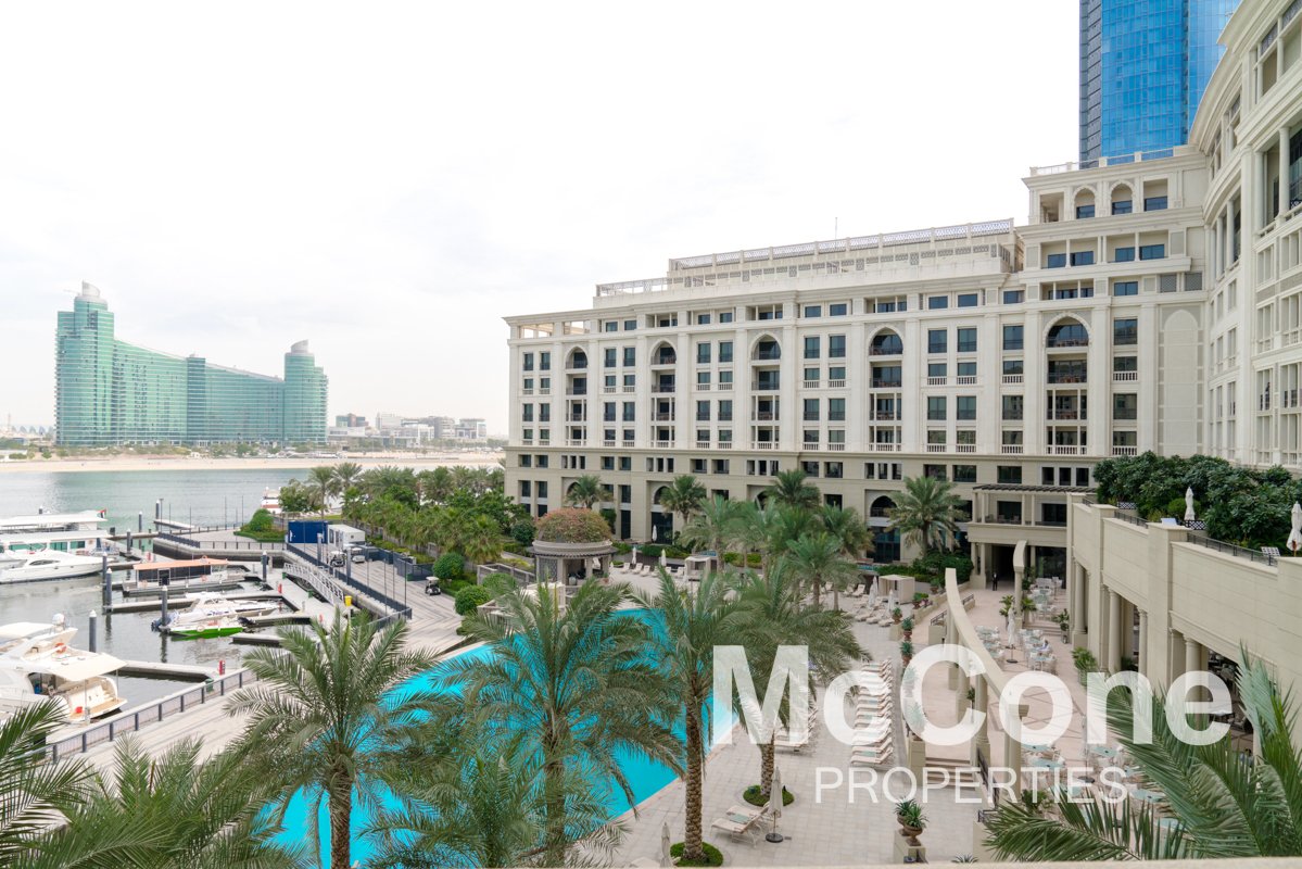 3 bedrooms Apartment in Culture Village, UAE No. 35575