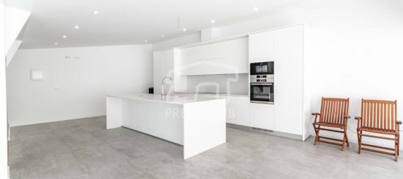 3 bedrooms Villa in Funchal, Portugal No. 120171 3