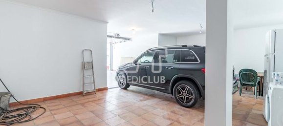 3 bedrooms Villa in Funchal, Portugal No. 120171 5