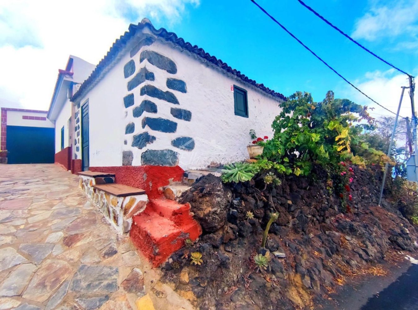 Casa de 5 dormitorios en Guía de Isora, Spain No. 130522