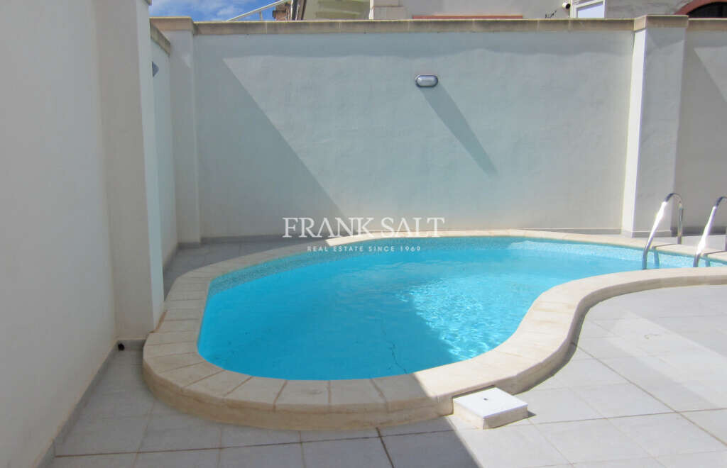 3 bedrooms Villa in Kappara, Malta No. 7794