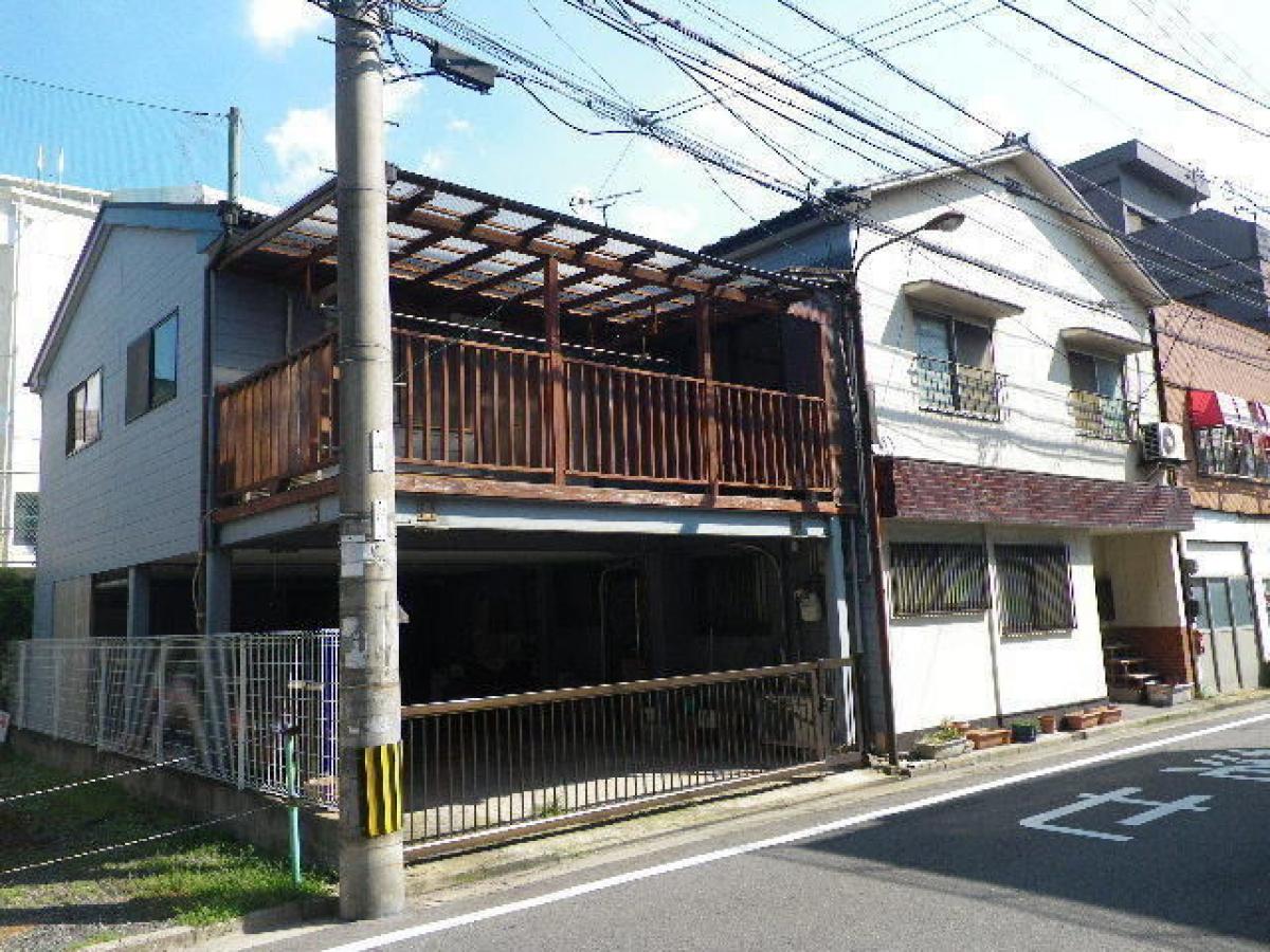 Casa de 8 dormitorios en Fukuoka, Japan No. 4051