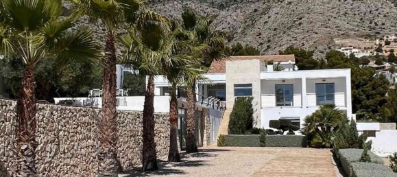 Casa de 3 dormitorios en Altea, Spain No. 80947 2