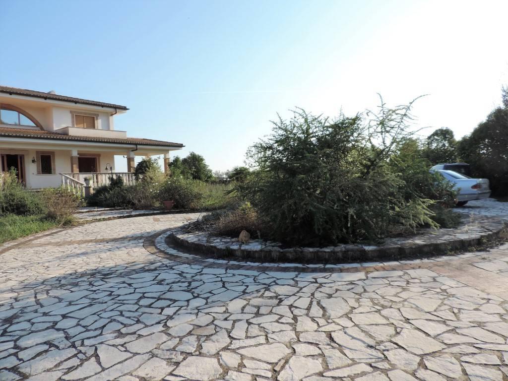 Villa de 10 habitaciónes en Fondi, Italy No. 154642