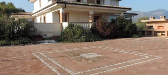 10 rooms Villa in Fondi, Italy No. 154642 9