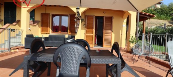 Casa de 3 habitaciónes en Montevarchi, Italy No. 230786 2