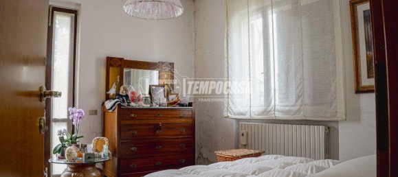 Дом с 5 комнатами в Фано, Италия № 36758 5