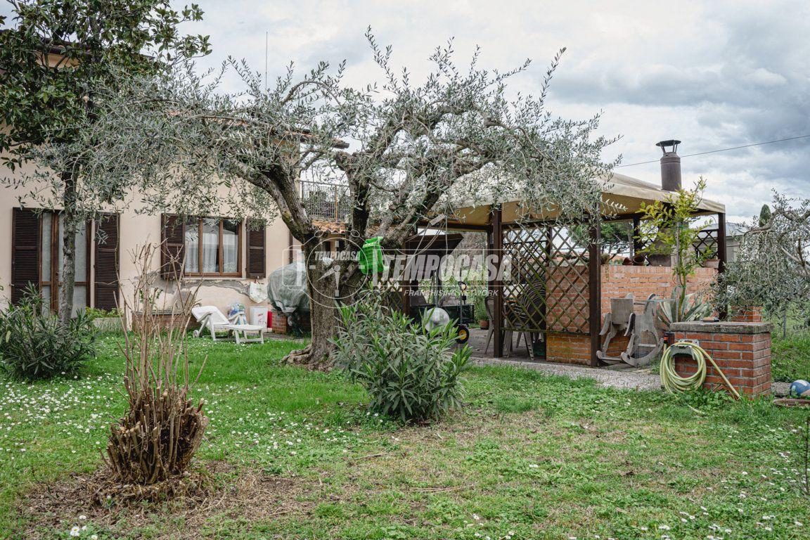 Дом с 5 комнатами в Фано, Италия № 36758