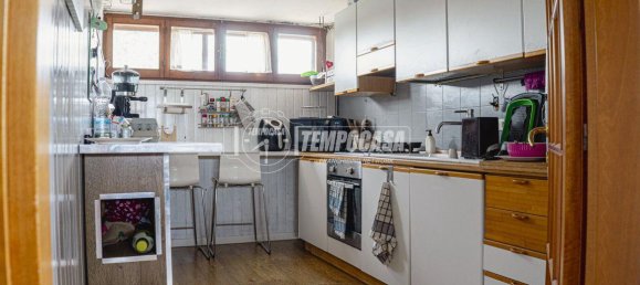 Дом с 5 комнатами в Фано, Италия № 36758 25