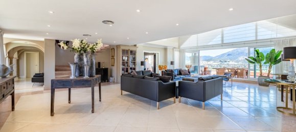 5 bedrooms Penthouse in Marbella, Spain No. 34191 8