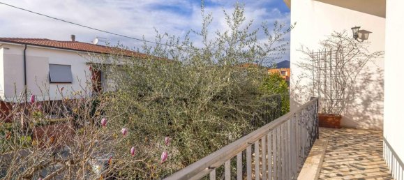 6 rooms Villa in Cascina, Italy No. 64117 10