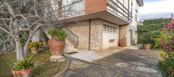 6 rooms Villa in Cascina, Italy No. 64117 2