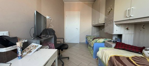 3 rooms Apartment in San Giuliano Milanese, Italy No. 31166 3
