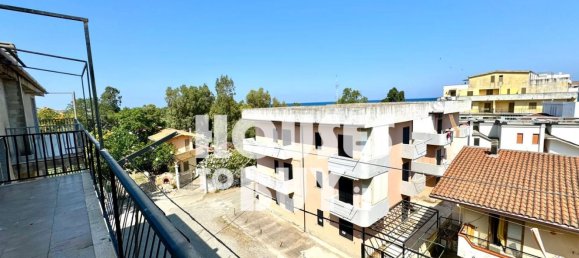 3 rooms Apartment in Cirò Marina, Italy No. 130083 6