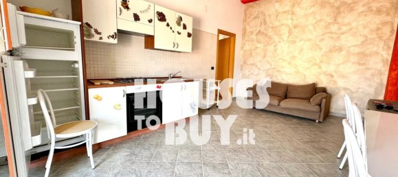 3 rooms Apartment in Cirò Marina, Italy No. 130083 4