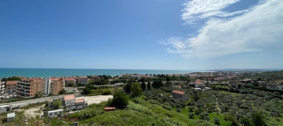 3 bedrooms Penthouse in Vasto, Italy No. 72960 12