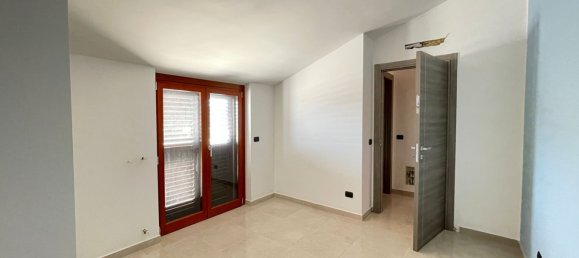 3 bedrooms Penthouse in Vasto, Italy No. 72960 10