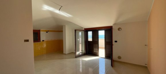 3 bedrooms Penthouse in Vasto, Italy No. 72960 5